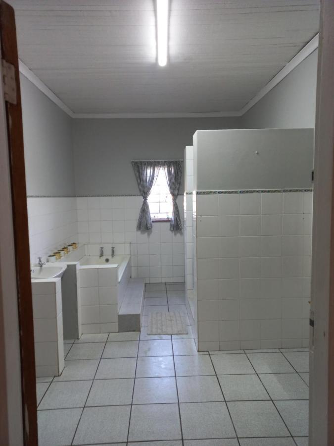 הוסטל אדו Orange Elephant Backpackers מראה חיצוני תמונה